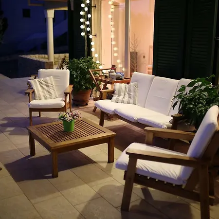 Clara Villa