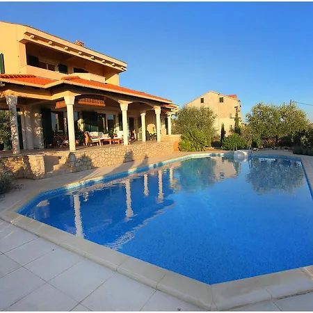 Villa Clara Kozino